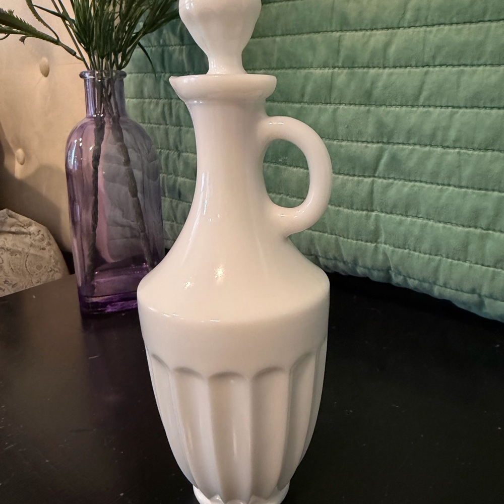 Vintage Avon Ceramic Decorative Pitcher - Classic Home Accent